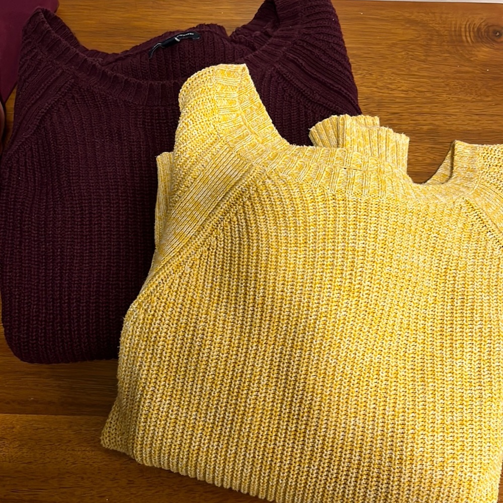 Yellow American Eagle cozy sweater